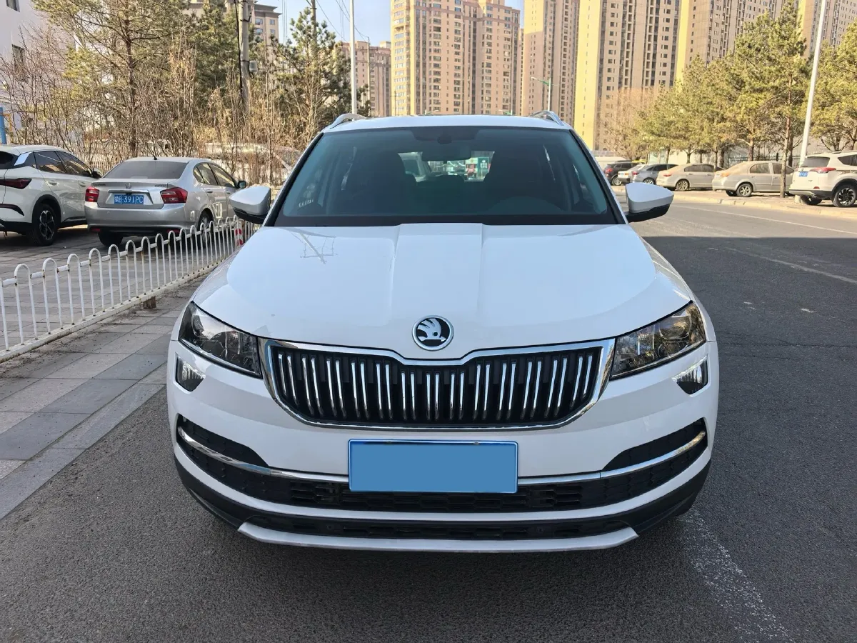 2020 Skoda Karoq 1.4T 150HP L4 7DCT,autocango,china used car exporter,china ev exporter,chinese used car exporter,chinese used ev exporter