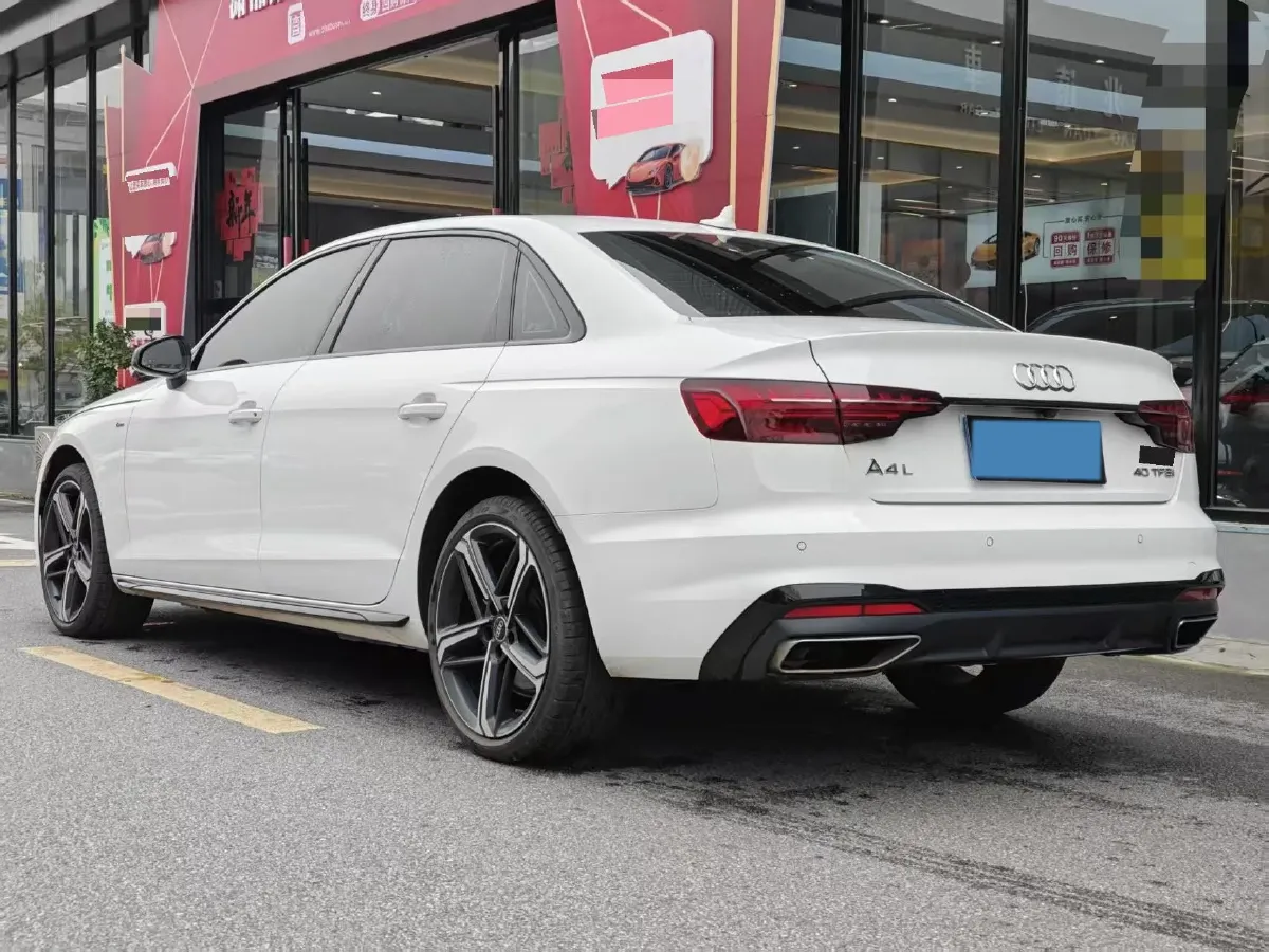 2024 Audi A4L 2.0T 190HP L4 7DCT,autocango,china used car exporter,china ev exporter,chinese used car exporter,chinese used ev exporter