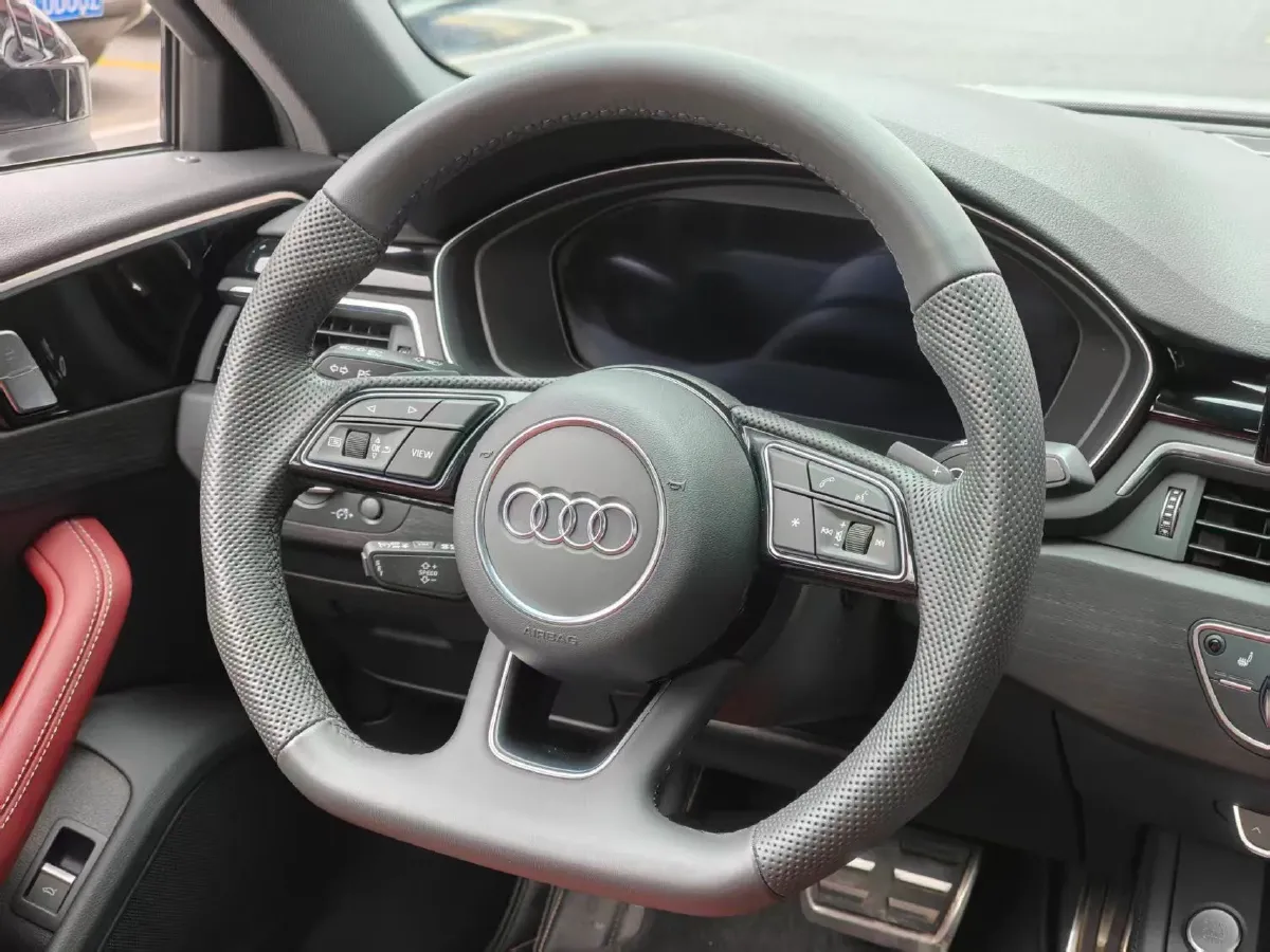 2024 Audi A4L 2.0T 190HP L4 7DCT,autocango,china used car exporter,china ev exporter,chinese used car exporter,chinese used ev exporter