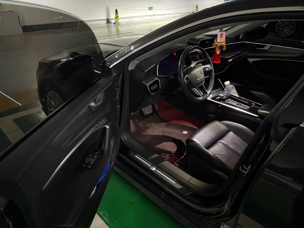 2020 Audi A7 2.0T 245HP L4 7DCT,autocango,china used car exporter,china ev exporter,chinese used car exporter,chinese used ev exporter