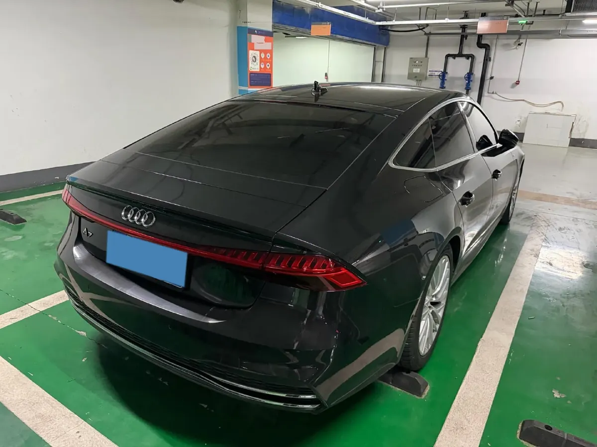 2020 Audi A7 2.0T 245HP L4 7DCT,autocango,china used car exporter,china ev exporter,chinese used car exporter,chinese used ev exporter