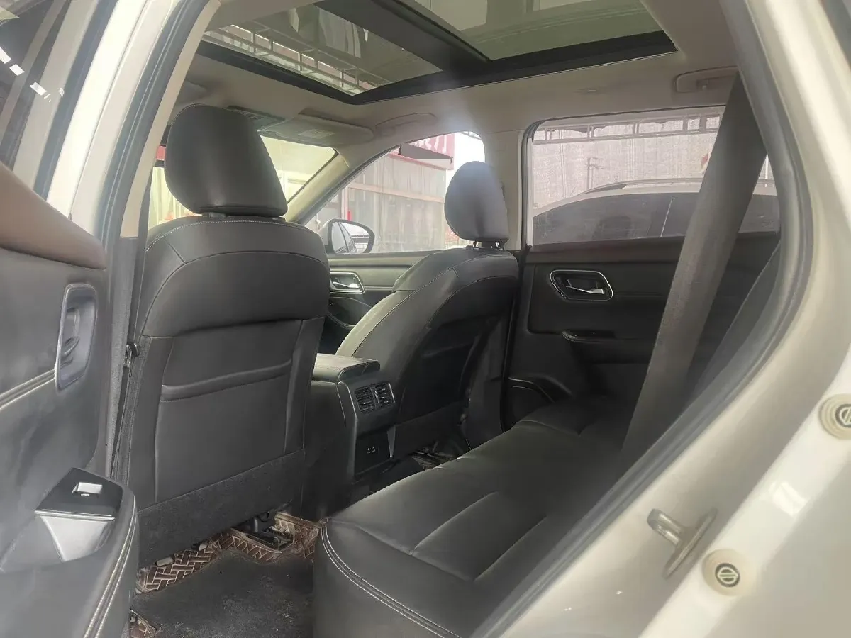 2021 Nissan X-Trail 1.5T 204HP L3 CVT,autocango,china used car exporter,china ev exporter,chinese used car exporter,chinese used ev exporter