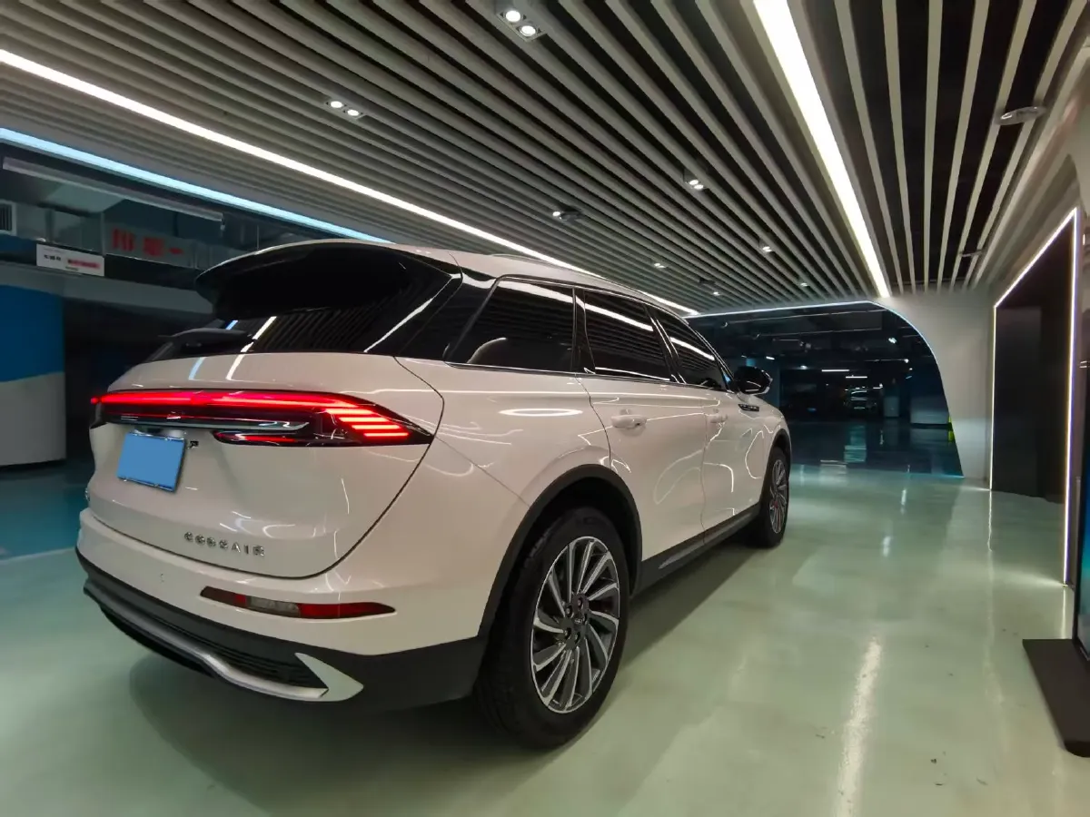 2023 Lincoln Corsair 2.0T 261HP L4 8AT,autocango,china used car exporter,china ev exporter,chinese used car exporter,chinese used ev exporter