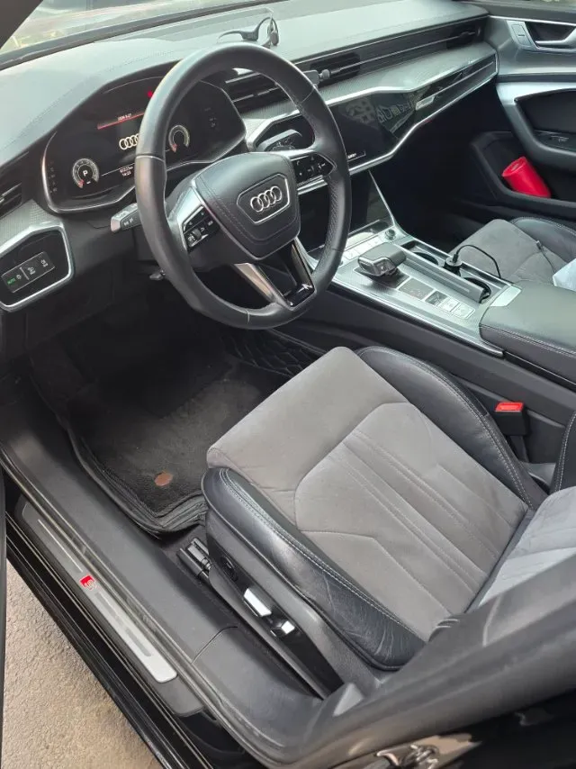 2023 Audi A6L 2.0T 245HP L4 7DCT,autocango,china used car exporter,china ev exporter,chinese used car exporter,chinese used ev exporter