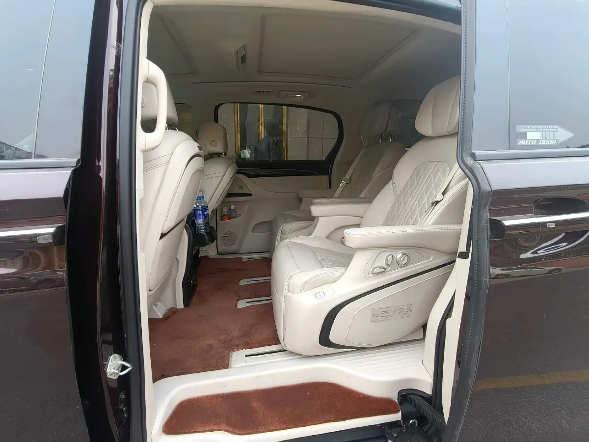 2021 Buick GL8 2.0T 237HP L4 9AT,autocango,china used car exporter,china ev exporter,chinese used car exporter,chinese used ev exporter