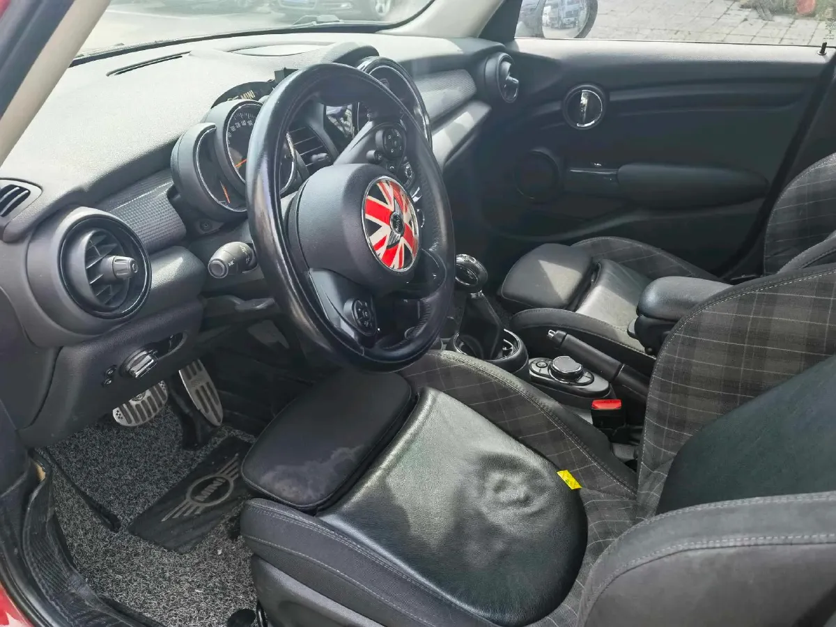 2018 MINI MINI 1.5T 136HP L3 6AT,autocango,china used car exporter,china ev exporter,chinese used car exporter,chinese used ev exporter