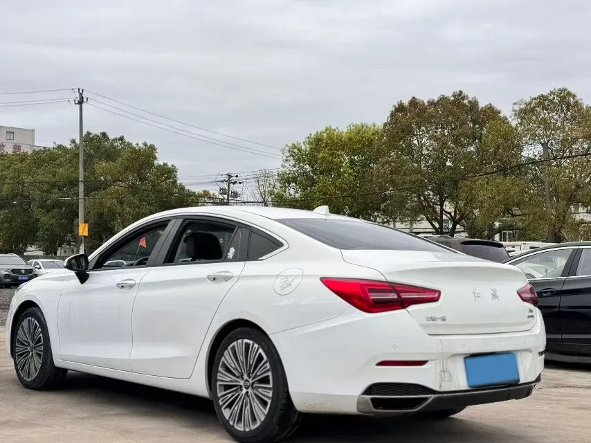 2022 HongQi H5 1.5T 169HP L4 7DCT,autocango,china used car exporter,china ev exporter,chinese used car exporter,chinese used ev exporter