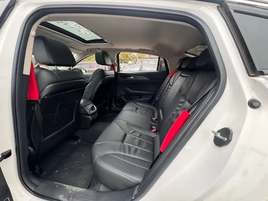 2022 HongQi H5 1.5T 169HP L4 7DCT,autocango,china used car exporter,china ev exporter,chinese used car exporter,chinese used ev exporter