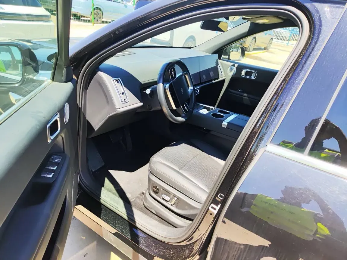 2024 Li L6 Range Extended 154HP L4 REEV 36.8KWH,autocango,china used car exporter,china ev exporter,chinese used car exporter,chinese used ev exporter