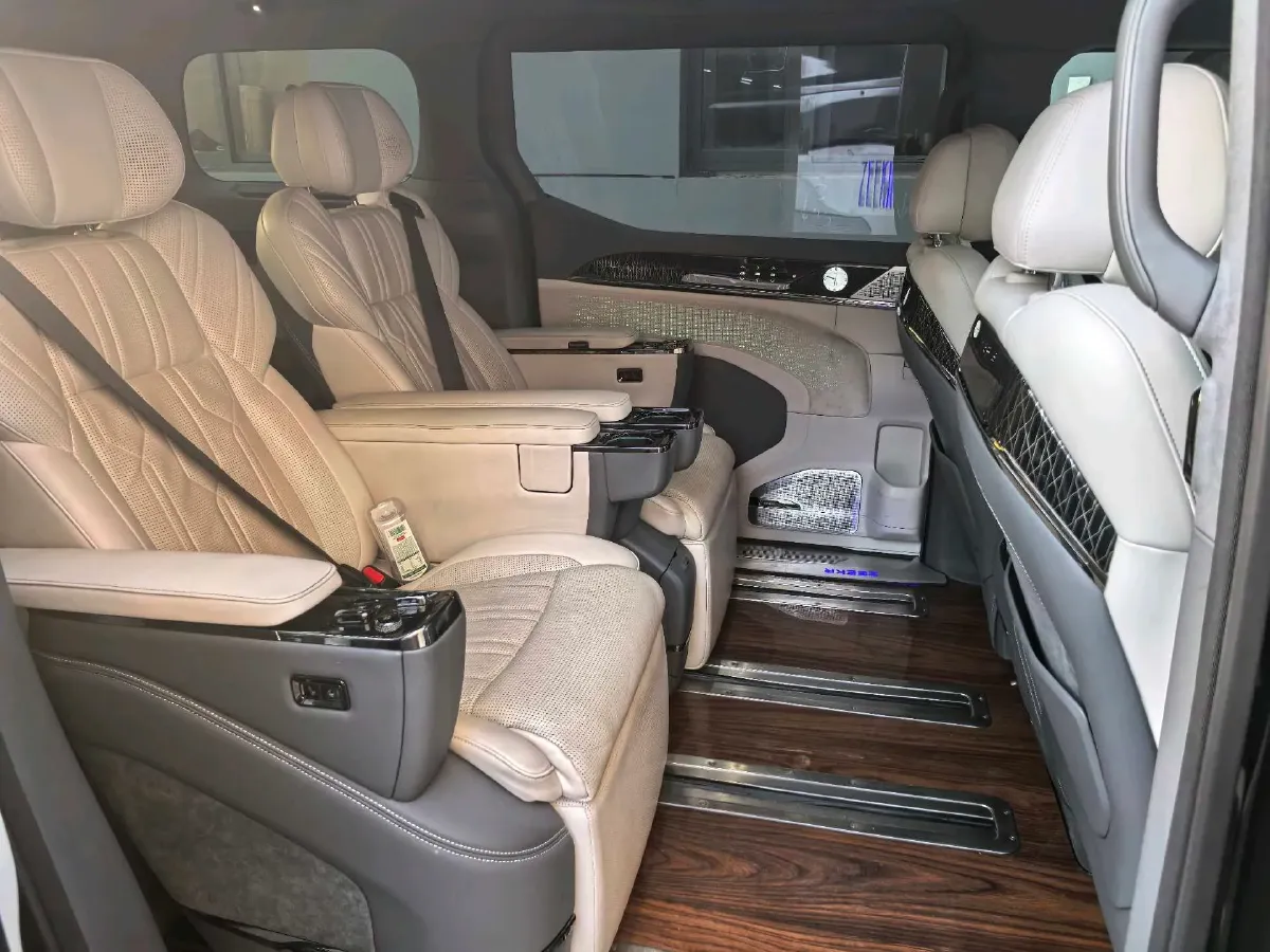 2022 Zeekr 009 BEV 116KWH,autocango,china used car exporter,china ev exporter,chinese used car exporter,chinese used ev exporter