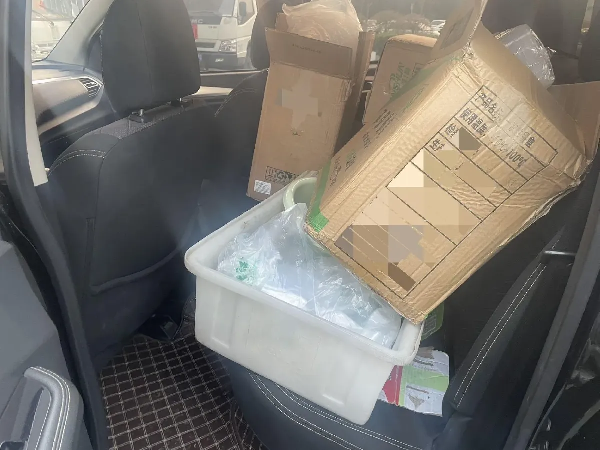 2020 Isuzu RE-MAX Jim 2.8T 120HP L4 5MT,autocango,china used car exporter,china ev exporter,chinese used car exporter,chinese used ev exporter