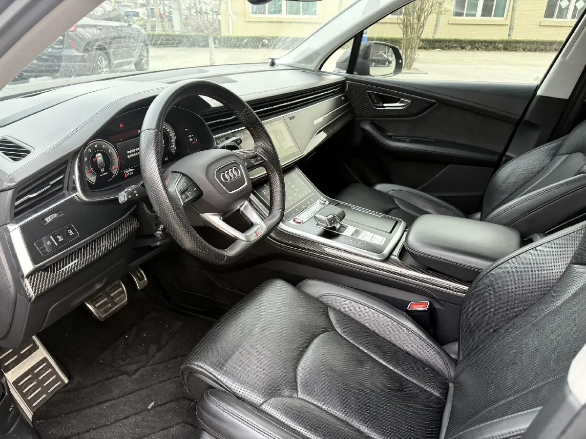 2021 Audi Q7 3.0T 340HP V6 8AT,autocango,china used car exporter,china ev exporter,chinese used car exporter,chinese used ev exporter