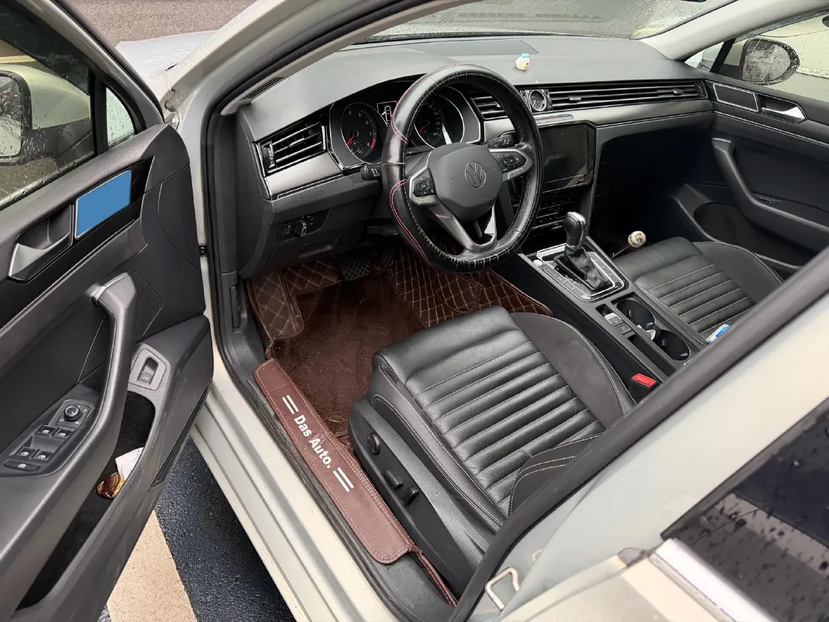 2020 Volkswagen Magotan 2.0T 186HP L4 7DCT,autocango,china used car exporter,china ev exporter,chinese used car exporter,chinese used ev exporter