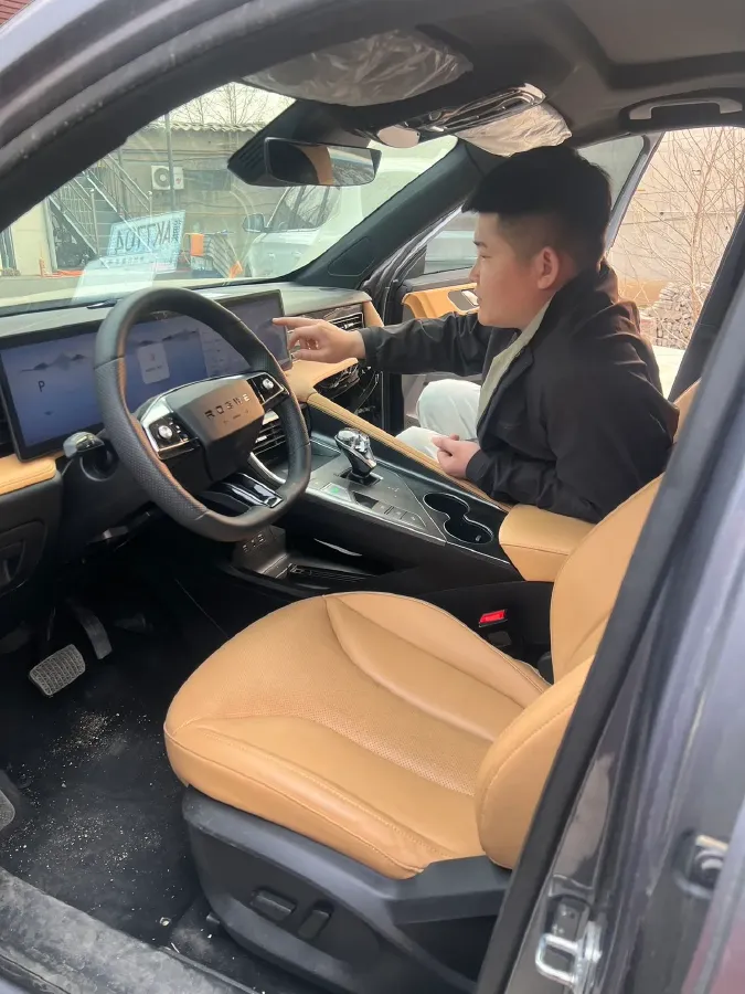 2023 Roewe RX5 1.5T 188HP L4 7DCT,autocango,china used car exporter,china ev exporter,chinese used car exporter,chinese used ev exporter