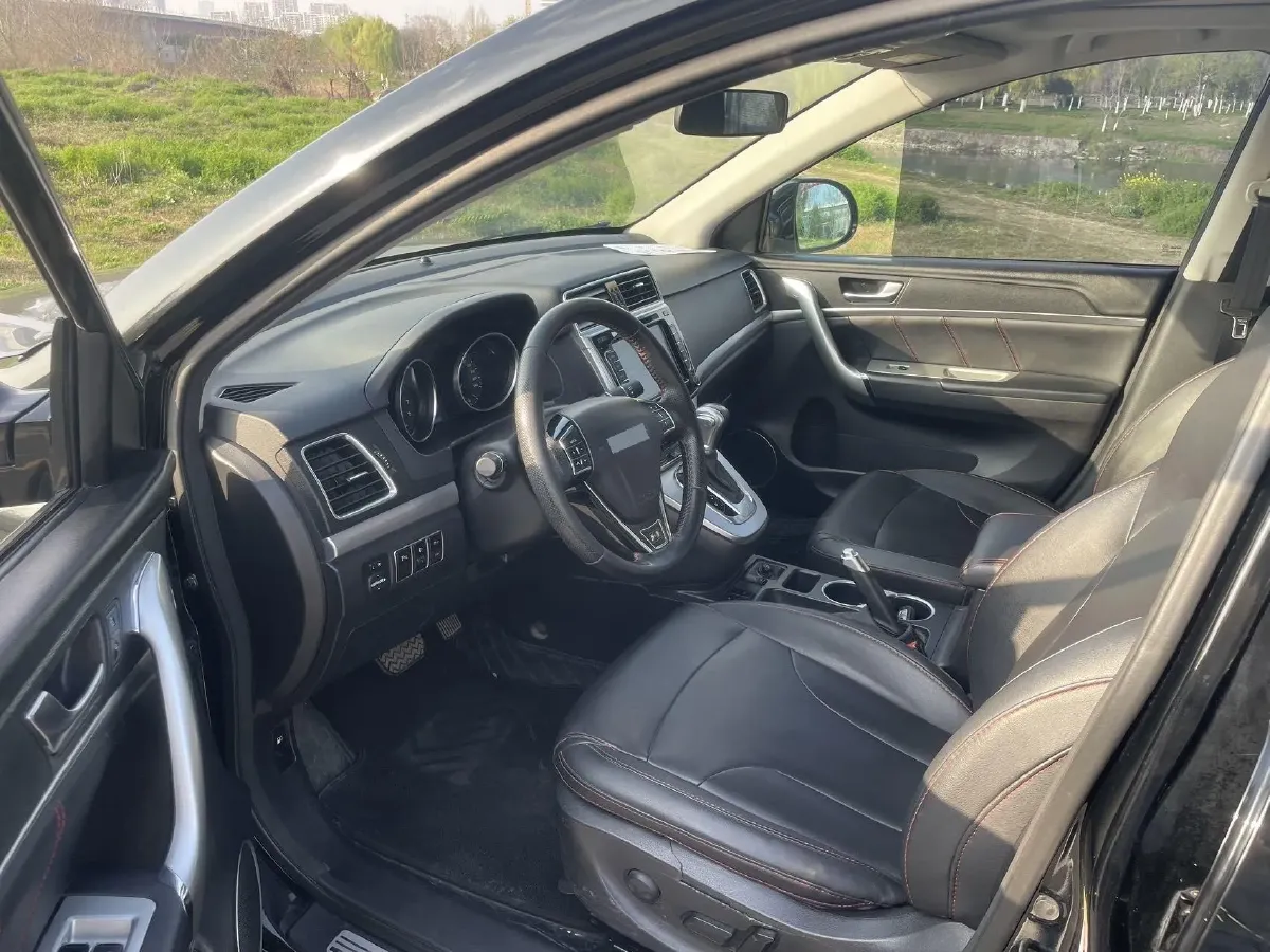 2017 Haval H6 1.5T 150HP L4 6AT,autocango,china used car exporter,china ev exporter,chinese used car exporter,chinese used ev exporter