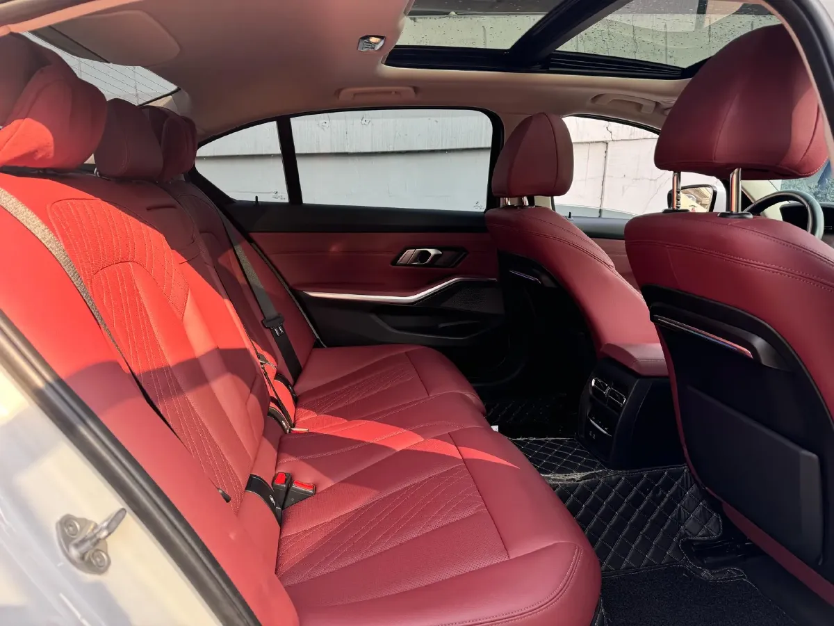 2022 BMW 3 Series 2.0T 184HP L4 8AT,autocango,china used car exporter,china ev exporter,chinese used car exporter,chinese used ev exporter