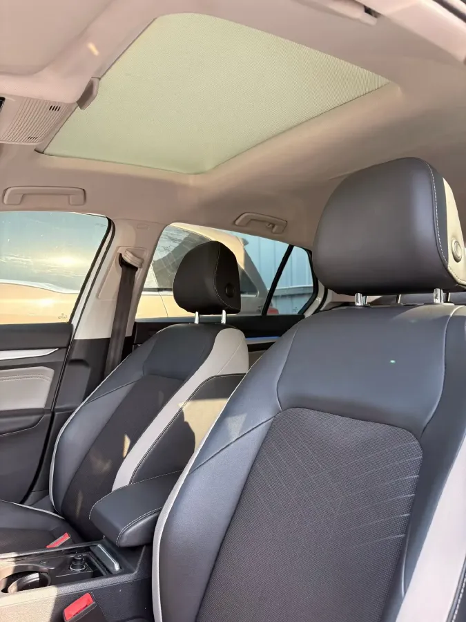 2023 Volkswagen Golf 1.4T 150HP L4 7DCT,autocango,china used car exporter,china ev exporter,chinese used car exporter,chinese used ev exporter