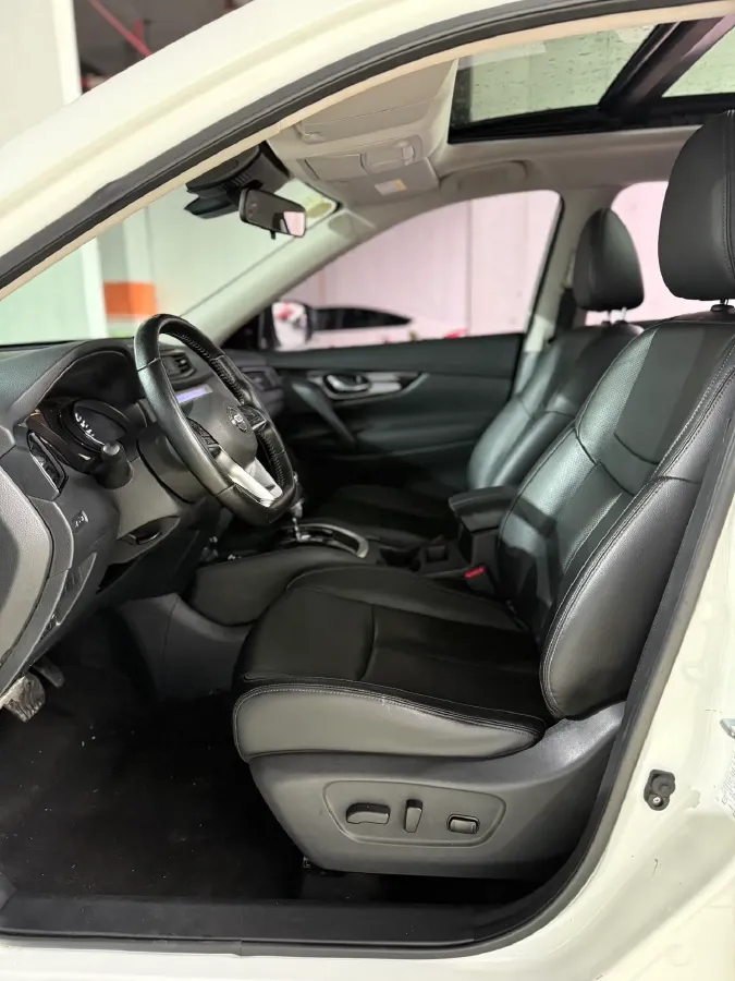 2021 Nissan X-Trail 2.0L 151HP L4 CVT,autocango,china used car exporter,china ev exporter,chinese used car exporter,chinese used ev exporter