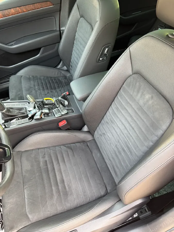 2019 Volkswagen Magotan 2.0T 186HP L4 7DCT,autocango,china used car exporter,china ev exporter,chinese used car exporter,chinese used ev exporter