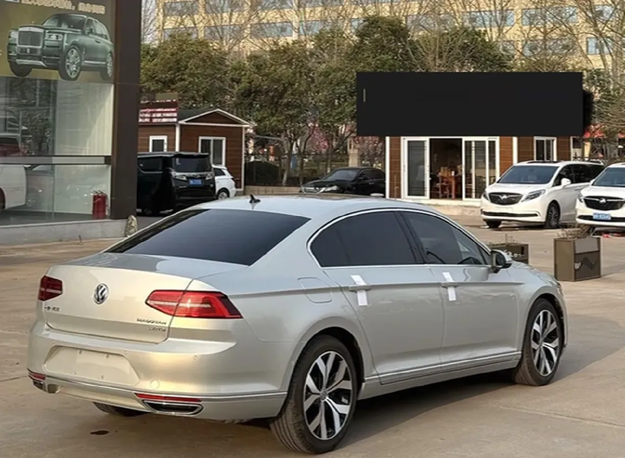 2019 Volkswagen Magotan 2.0T 186HP L4 7DCT,autocango,china used car exporter,china ev exporter,chinese used car exporter,chinese used ev exporter