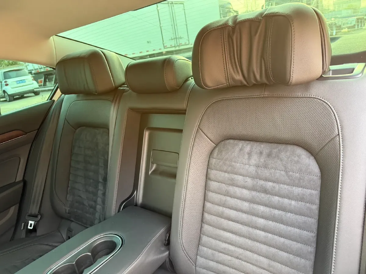 2019 Volkswagen Magotan 2.0T 186HP L4 7DCT,autocango,china used car exporter,china ev exporter,chinese used car exporter,chinese used ev exporter