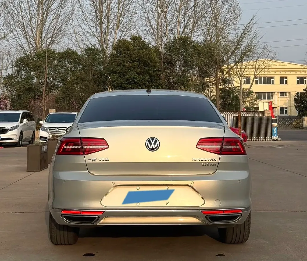 2019 Volkswagen Magotan 2.0T 186HP L4 7DCT,autocango,china used car exporter,china ev exporter,chinese used car exporter,chinese used ev exporter