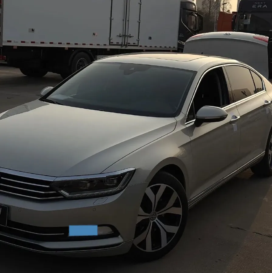 2019 Volkswagen Magotan 2.0T 186HP L4 7DCT,autocango,china used car exporter,china ev exporter,chinese used car exporter,chinese used ev exporter