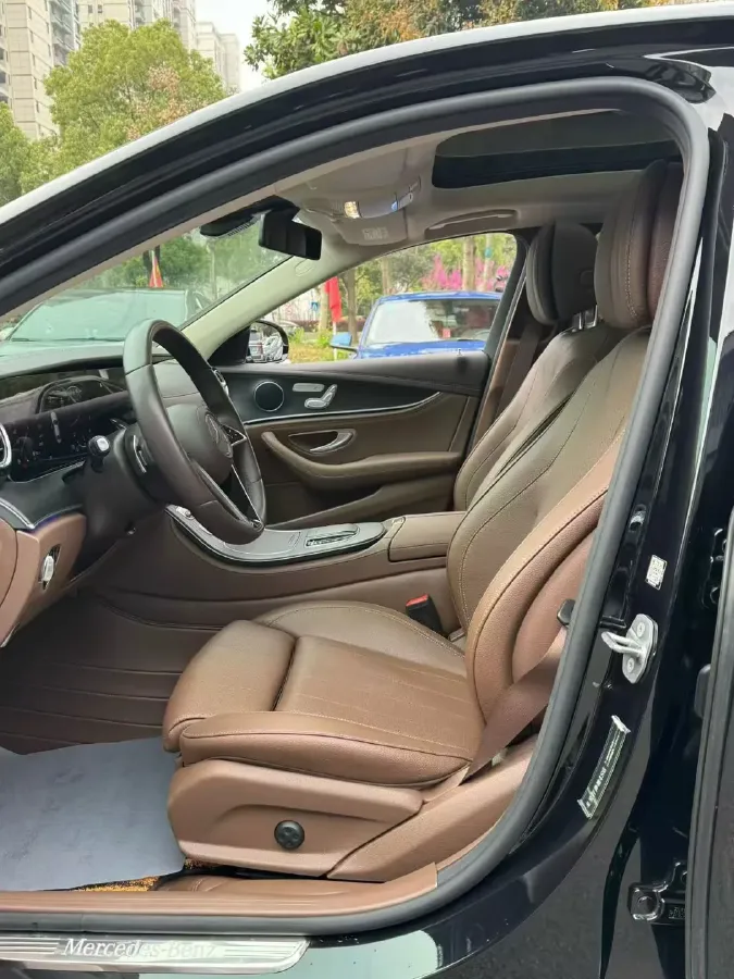 2022 Mercedes-Benz E Class 2.0T 258HP L4 9AT,autocango,china used car exporter,china ev exporter,chinese used car exporter,chinese used ev exporter