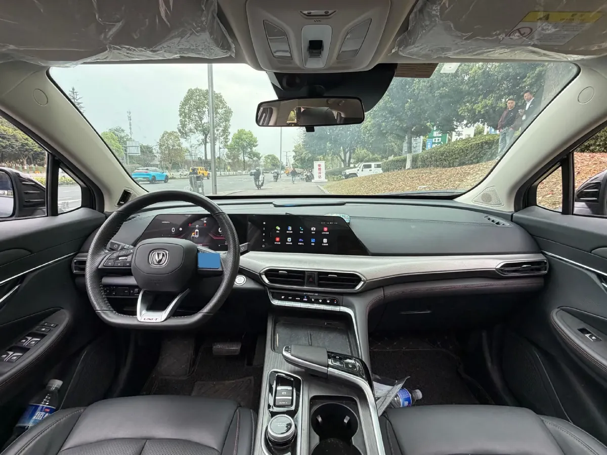 2021 ChangAn UNI-T 1.5T 180HP L4 7DCT,autocango,china used car exporter,china ev exporter,chinese used car exporter,chinese used ev exporter