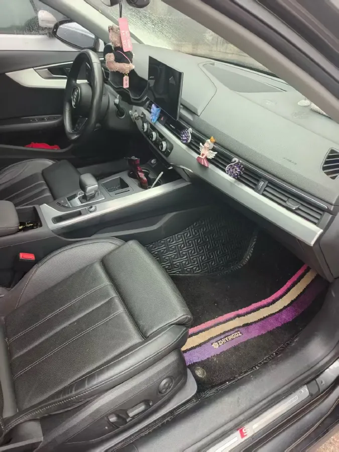 2020 Audi A4L 2.0T 190HP L4 7DCT,autocango,china used car exporter,china ev exporter,chinese used car exporter,chinese used ev exporter