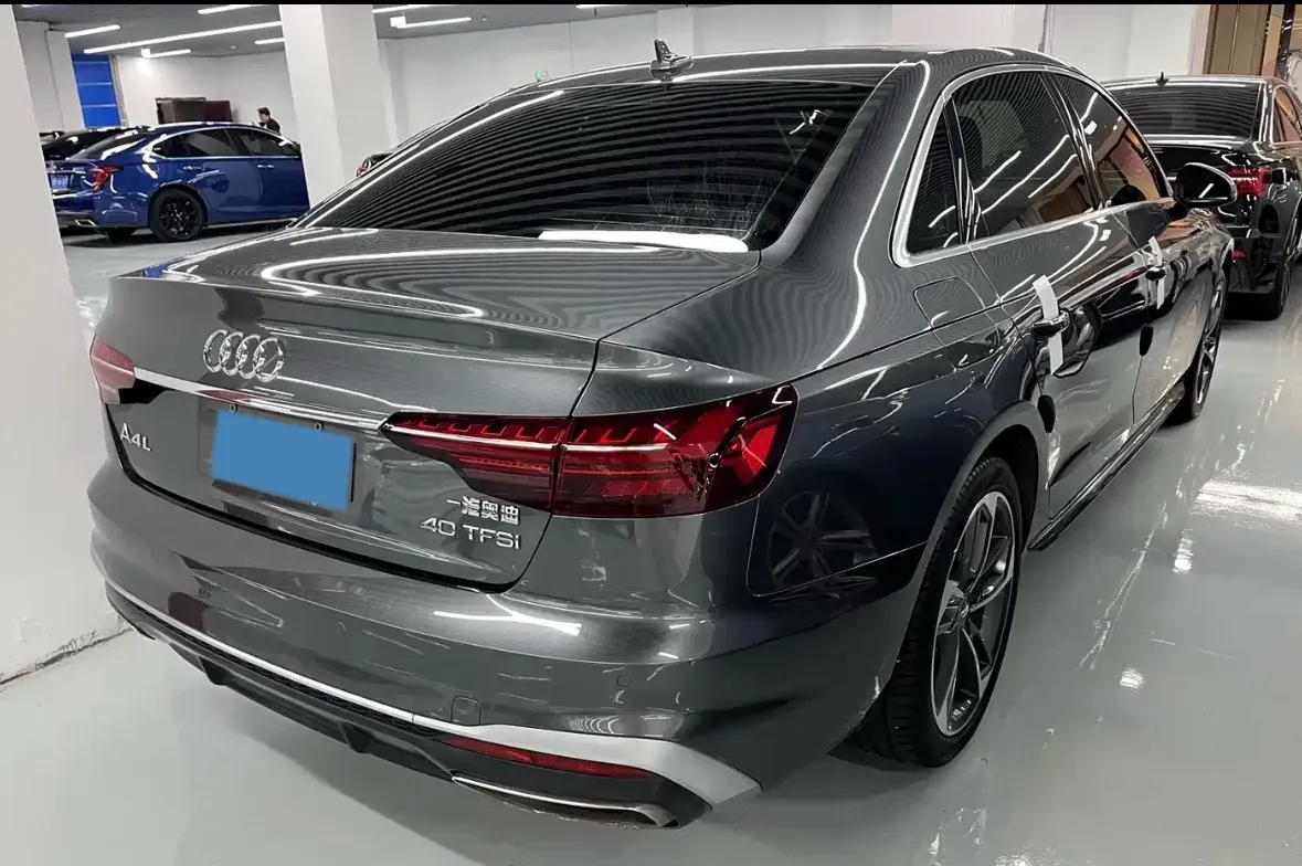 2020 Audi A4L 2.0T 190HP L4 7DCT,autocango,china used car exporter,china ev exporter,chinese used car exporter,chinese used ev exporter