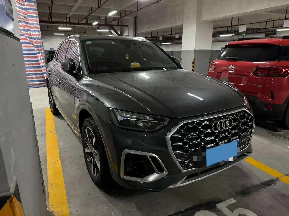 2022 Audi Q5L 2.0T 252HP L4 7DCT,autocango,china used car exporter,china ev exporter,chinese used car exporter,chinese used ev exporter
