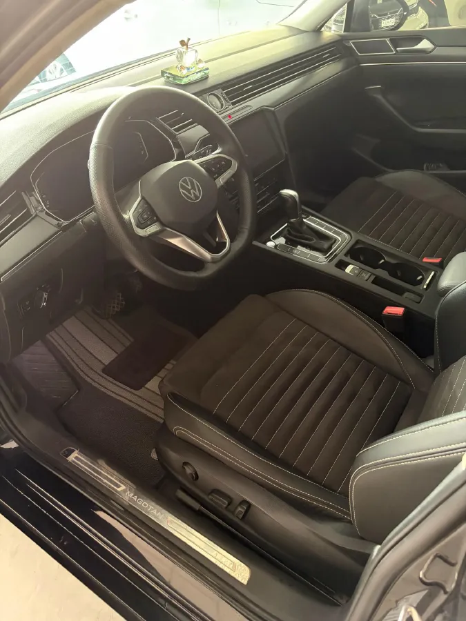 2020 Volkswagen Magotan 2.0T 186HP L4 7DCT,autocango,china used car exporter,china ev exporter,chinese used car exporter,chinese used ev exporter
