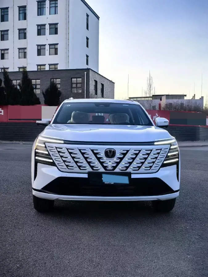 2025 ChangAn CS75 Plus 1.5T 192HP L4 8AT,autocango,china used car exporter,china ev exporter,chinese used car exporter,chinese used ev exporter