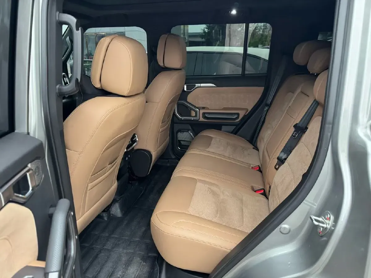 2023 Jetour Traveller 2.0T 254HP L4 7DCT,autocango,china used car exporter,china ev exporter,chinese used car exporter,chinese used ev exporter