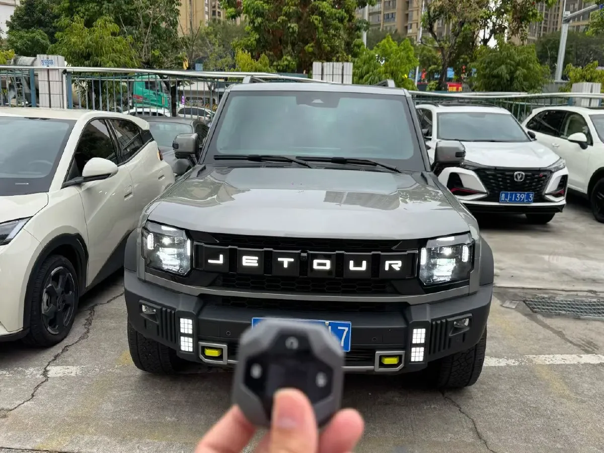 2023 Jetour Traveller 2.0T 254HP L4 7DCT,autocango,china used car exporter,china ev exporter,chinese used car exporter,chinese used ev exporter