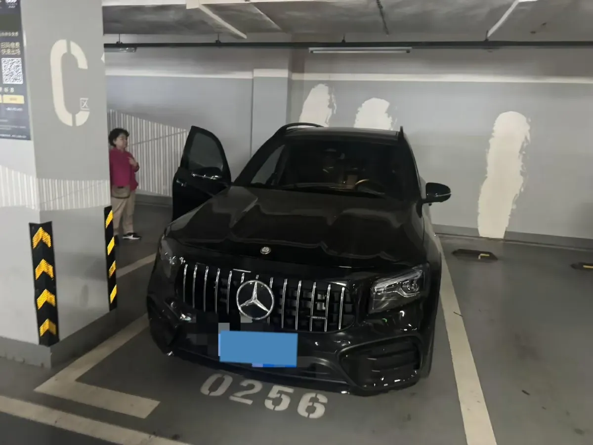 2024 Mercedes-Benz GLB AMG 2.0T 306HP L4 8DCT,autocango,china used car exporter,china ev exporter,chinese used car exporter,chinese used ev exporter