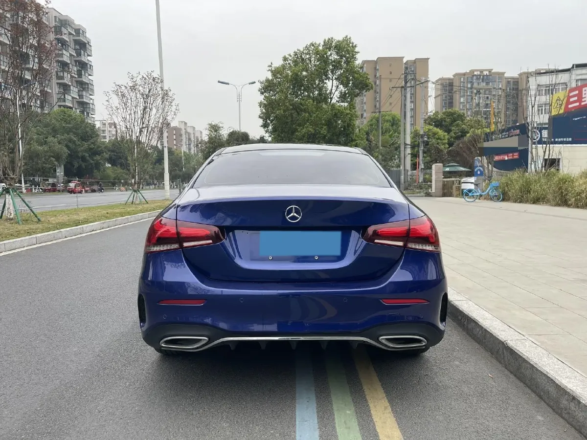 2020 Mercedes-Benz A Class 1.3T 163HP L4 7DCT,autocango,china used car exporter,china ev exporter,chinese used car exporter,chinese used ev exporter