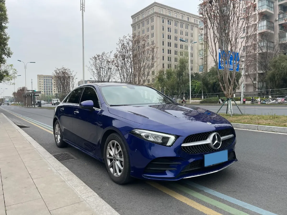 2020 Mercedes-Benz A Class 1.3T 163HP L4 7DCT,autocango,china used car exporter,china ev exporter,chinese used car exporter,chinese used ev exporter