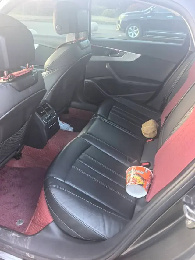 2022 Audi A4L 2.0T 190HP L4 7DCT,autocango,china used car exporter,china ev exporter,chinese used car exporter,chinese used ev exporter