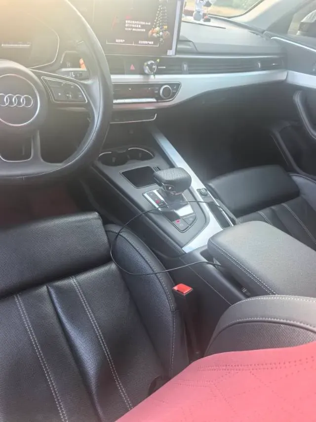 2022 Audi A4L 2.0T 190HP L4 7DCT,autocango,china used car exporter,china ev exporter,chinese used car exporter,chinese used ev exporter