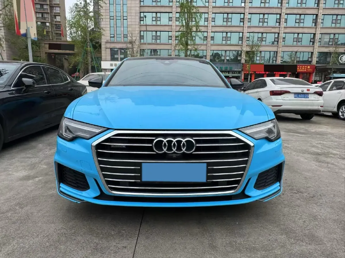 2021 Audi A6L 2.0T 224HP L4 7DCT,autocango,china used car exporter,china ev exporter,chinese used car exporter,chinese used ev exporter