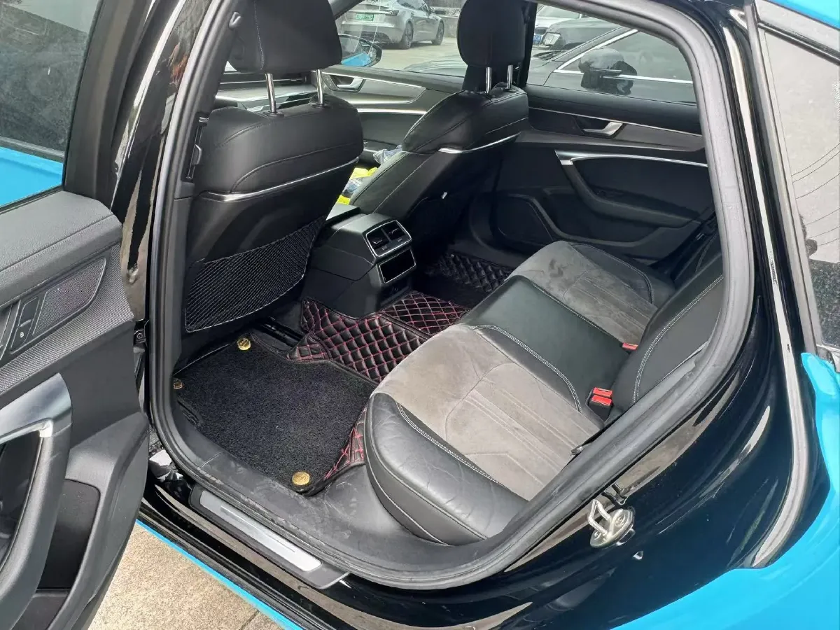 2021 Audi A6L 2.0T 224HP L4 7DCT,autocango,china used car exporter,china ev exporter,chinese used car exporter,chinese used ev exporter