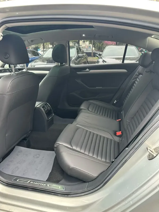 2019 Citroen C6 1.6T 170HP L4 6AT,autocango,china used car exporter,china ev exporter,chinese used car exporter,chinese used ev exporter