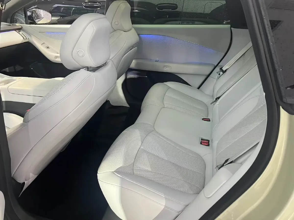 2024 Xpeng P7+ BEV 60.7KWH,autocango,china used car exporter,china ev exporter,chinese used car exporter,chinese used ev exporter