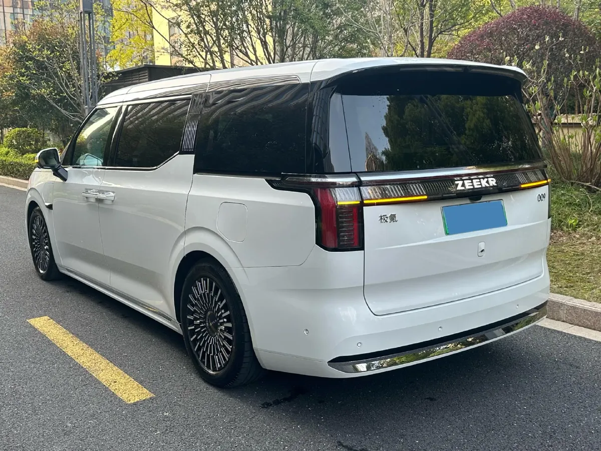 2024 Zeekr 009 BEV 108KWH,autocango,china used car exporter,china ev exporter,chinese used car exporter,chinese used ev exporter