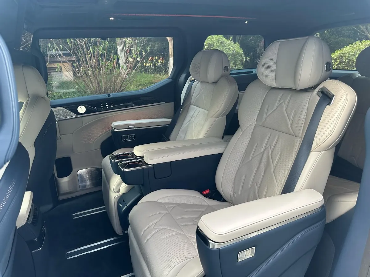 2024 Zeekr 009 BEV 108KWH,autocango,china used car exporter,china ev exporter,chinese used car exporter,chinese used ev exporter