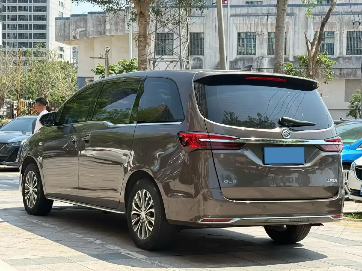 2023 Buick GL8 2.0T 237HP L4 9AT,autocango,china used car exporter,china ev exporter,chinese used car exporter,chinese used ev exporter