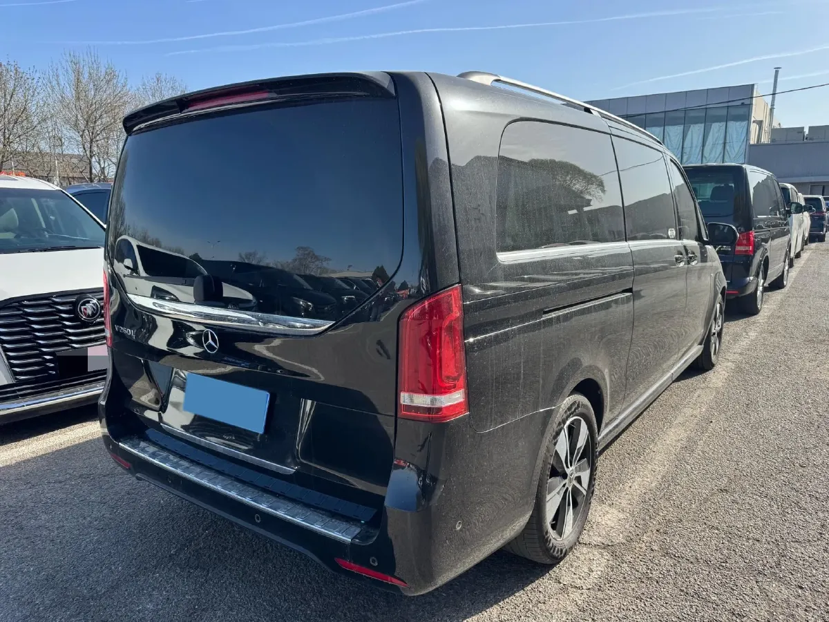 2020 Mercedes-Benz V Class 2.0T 211HP L4 9AT,autocango,china used car exporter,china ev exporter,chinese used car exporter,chinese used ev exporter