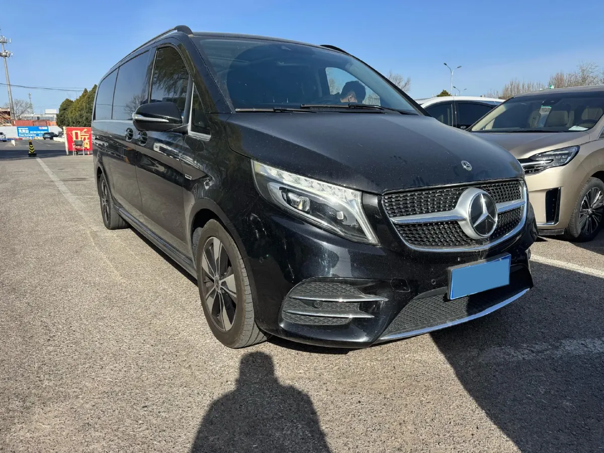 2020 Mercedes-Benz V Class 2.0T 211HP L4 9AT,autocango,china used car exporter,china ev exporter,chinese used car exporter,chinese used ev exporter